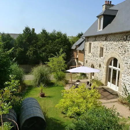 Traditional Holiday In Courcy Nearby River Courcy (Manche)